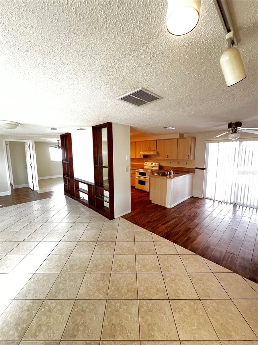 SEVEN SPGS HOMES - Residential