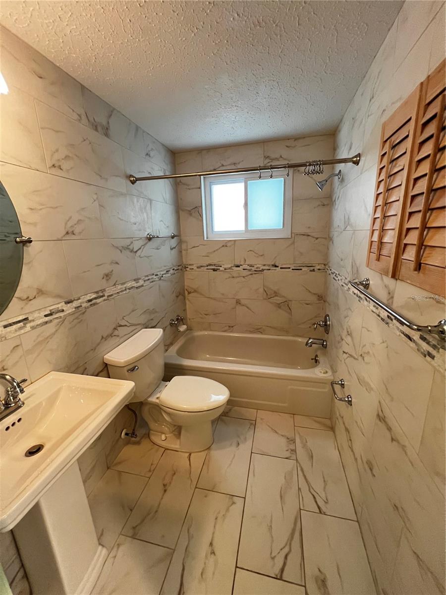 SEVEN SPGS HOMES - Residential