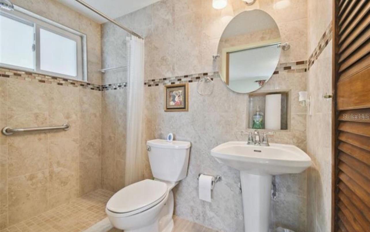 SEVEN SPGS HOMES - Residential