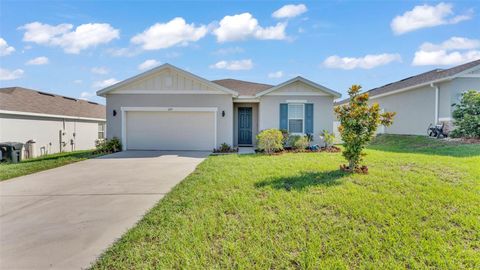 Photo of 1725 Hill Top Drive, Dundee, FL 33838 (MLS # L4953000) Photo of 1725 Hill Top Drive, Dundee, FL 33838 (MLS # L4953000)