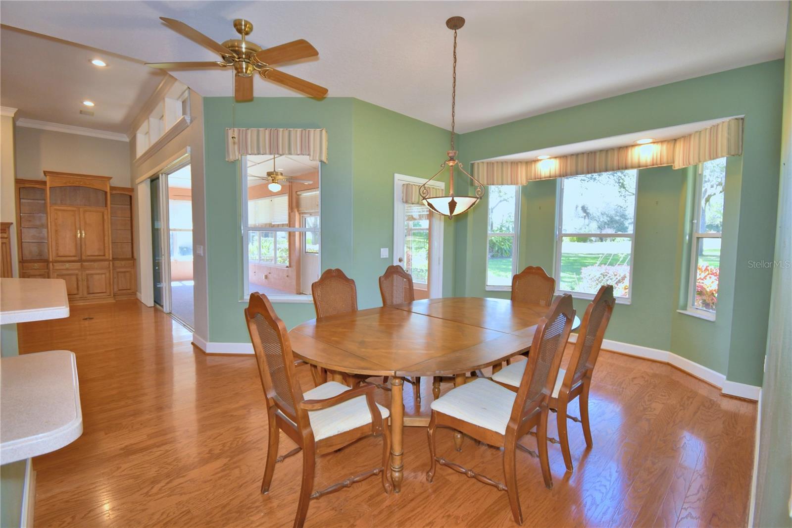 LAKE BESS COUNTRY CLUB - Residential