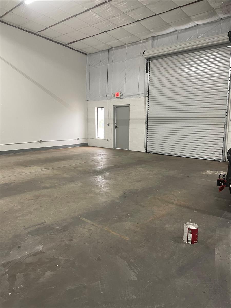 MARY JESS COMMERCE CENTER PROP - Commercial Lease