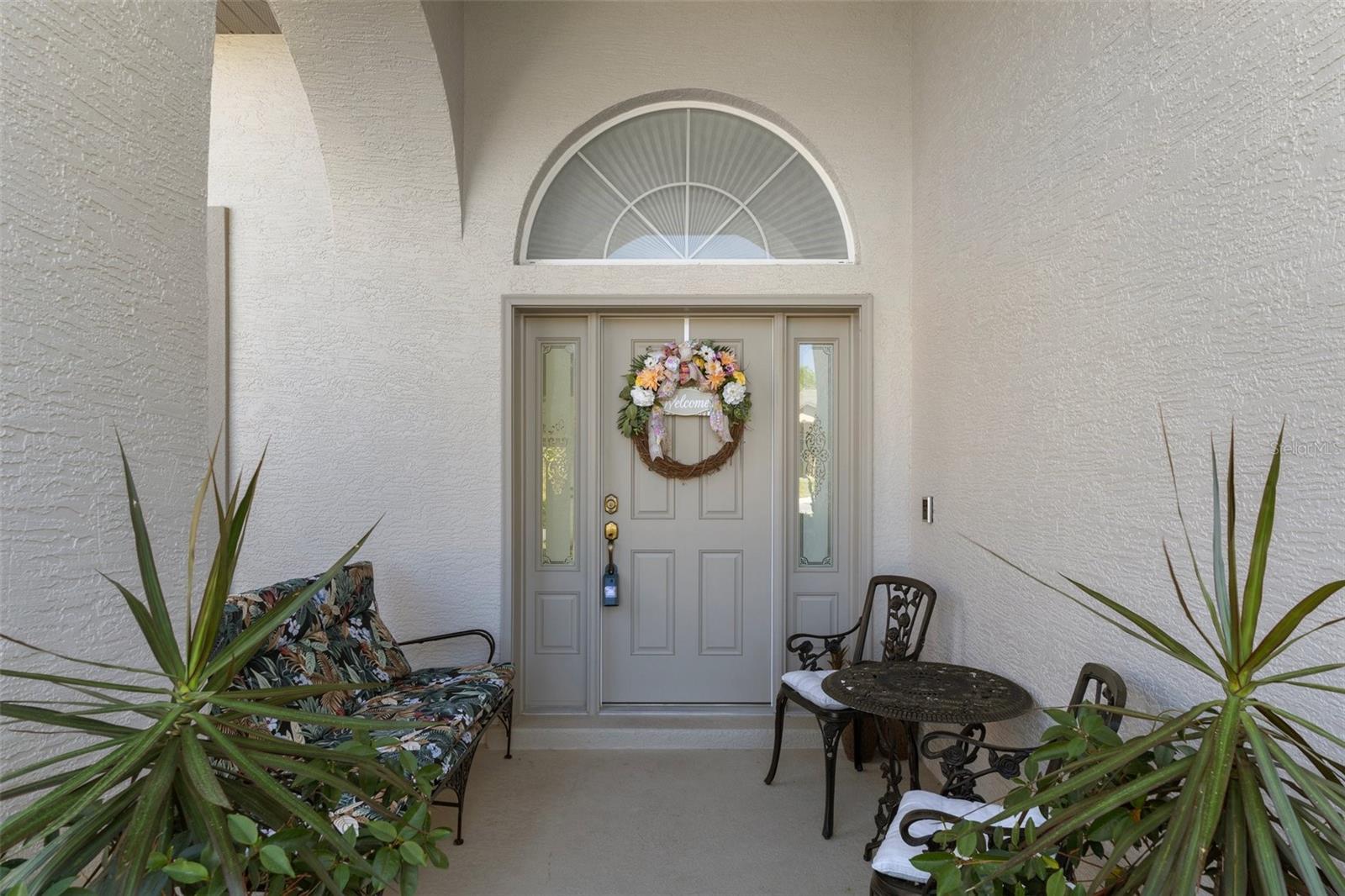 374 W COBBLESTONE LOOP