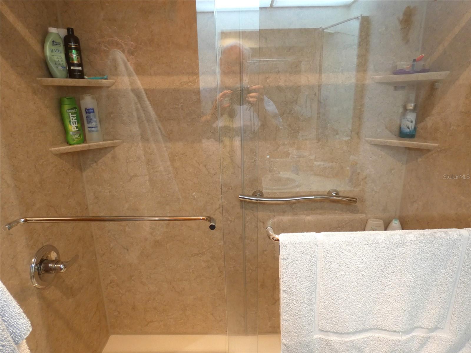 TAHITIAN GARDENS CONDO - Residential