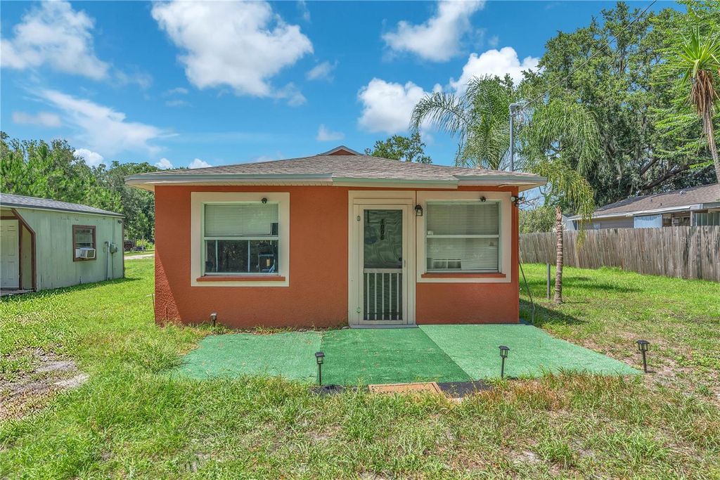 Photo of 1006 Gray Street, Plant City, FL 33563 (MLS # TB8517661)
