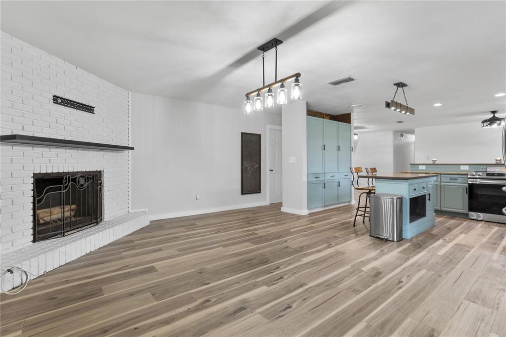 Photo of 630 E Thelma Street, Lake Alfred, FL 33850 (MLS # P4936283)