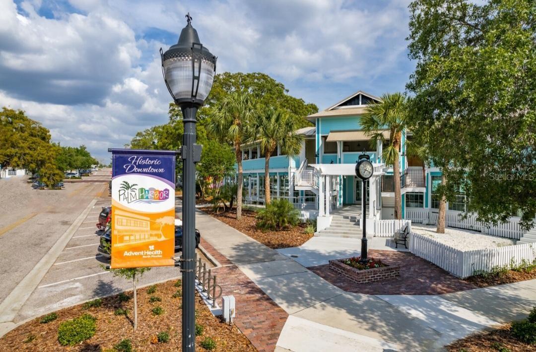 LAUREL OAKS AT COUNTRY WOODS CONDO - Residential