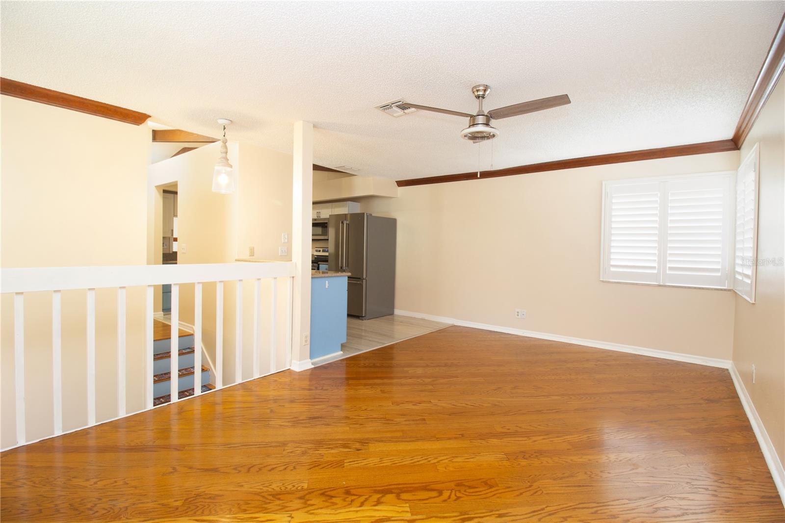 LAUREL OAKS AT COUNTRY WOODS CONDO - Residential