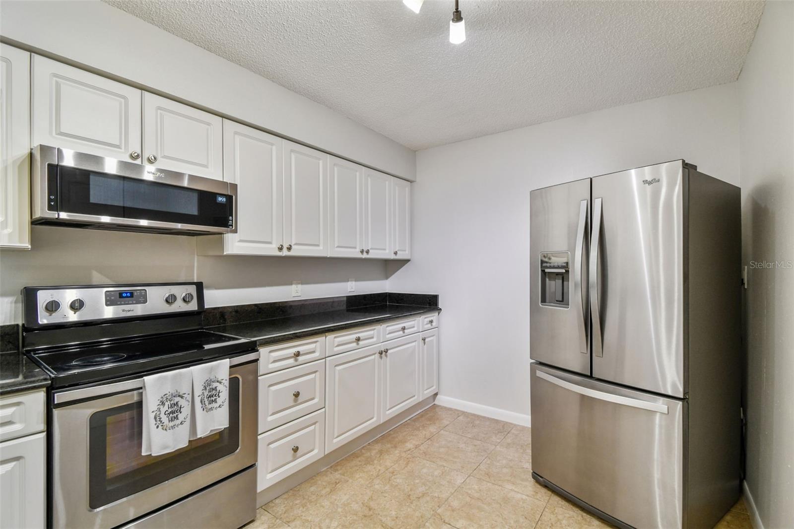 VILLAS OF PINELLAS FARMS CONDO - Residential