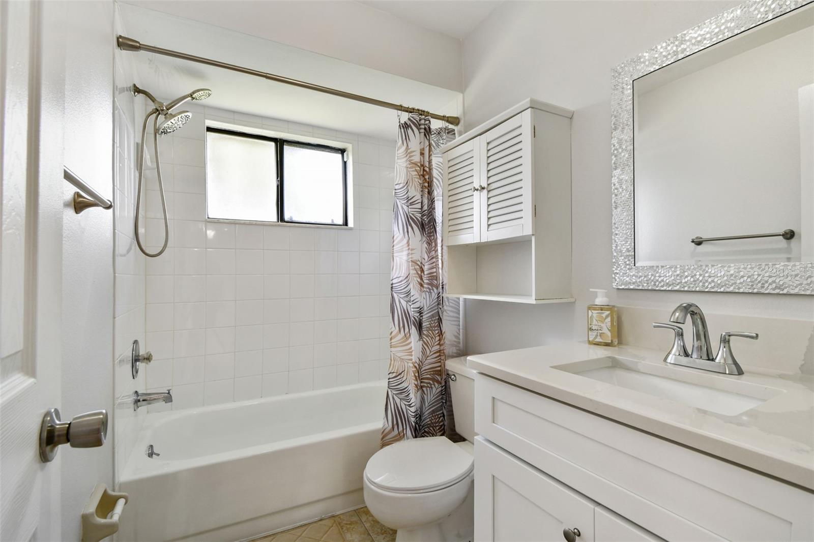 VILLAS OF PINELLAS FARMS CONDO - Residential