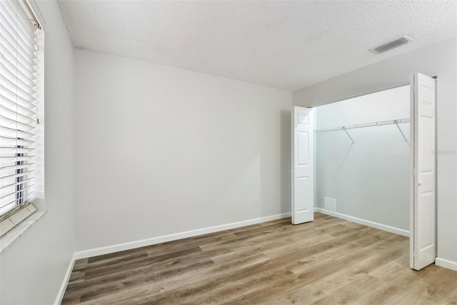 VILLAS OF PINELLAS FARMS CONDO - Residential