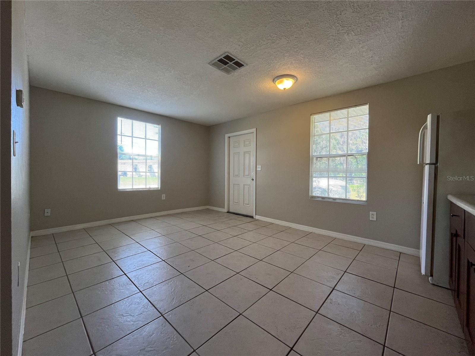 LAKE WORRELL - Residential Lease