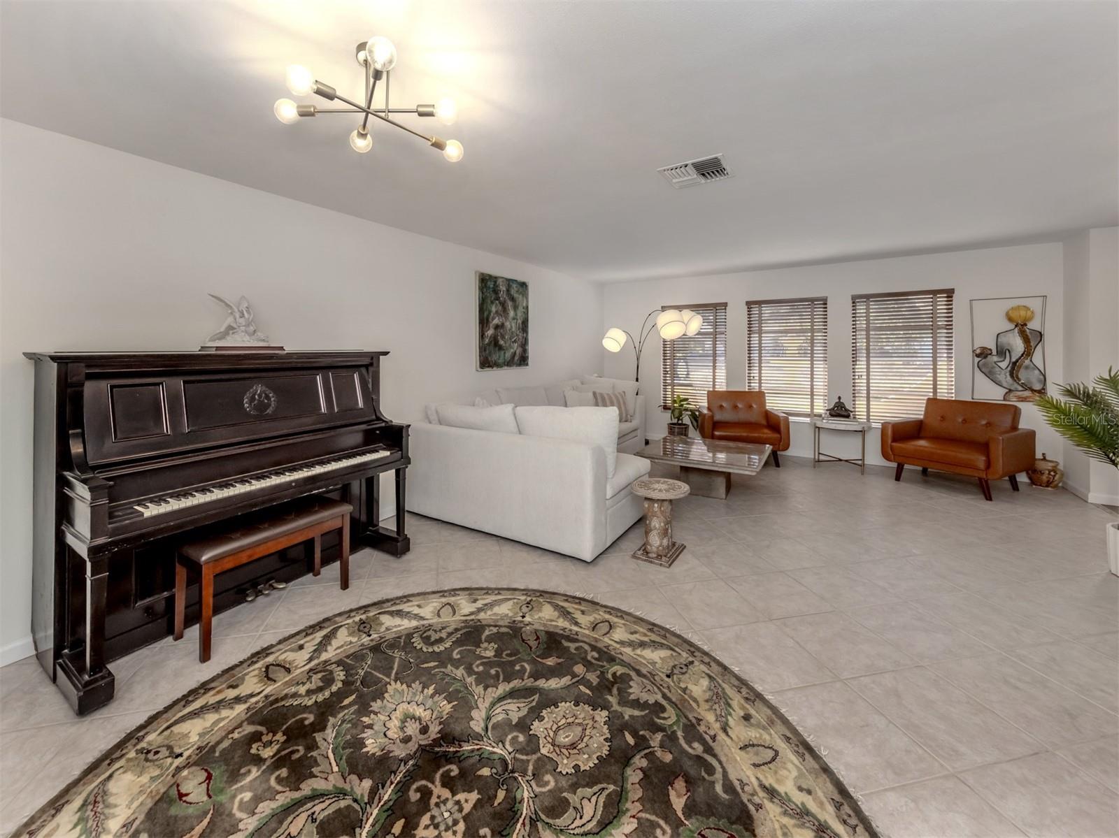 SORRENTO EAST - Residential