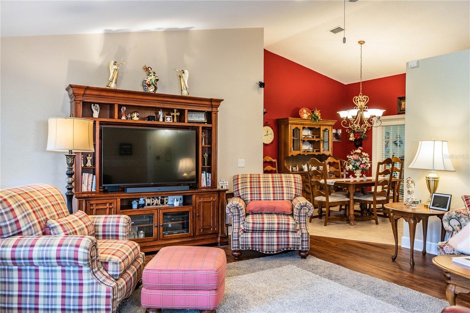 WRIGHT ESTATES - Residential