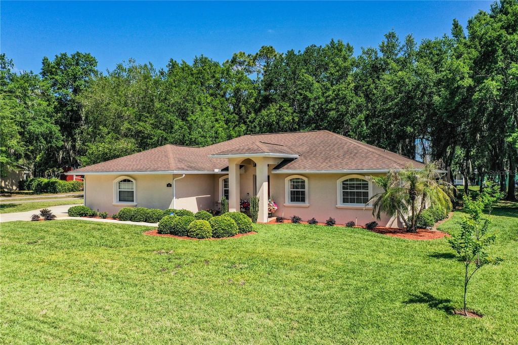 Photo of 303 9th Street NE, Fort Meade, FL 33841 (MLS # L4961148)