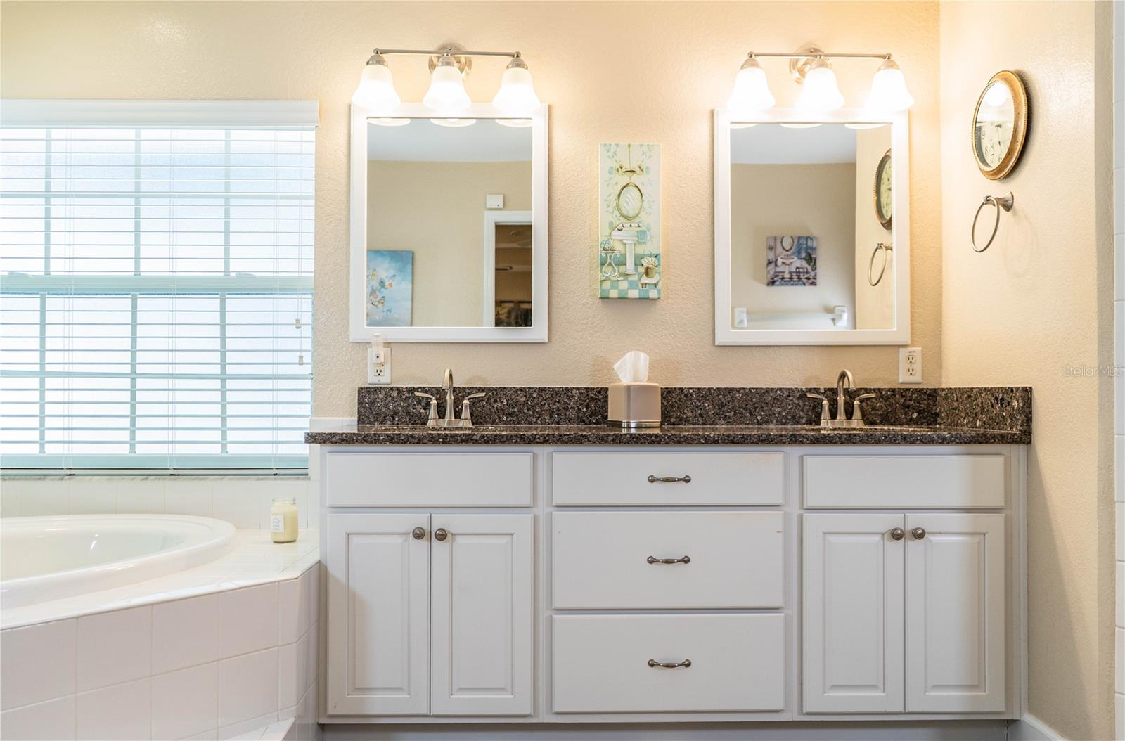 WRIGHT ESTATES - Residential