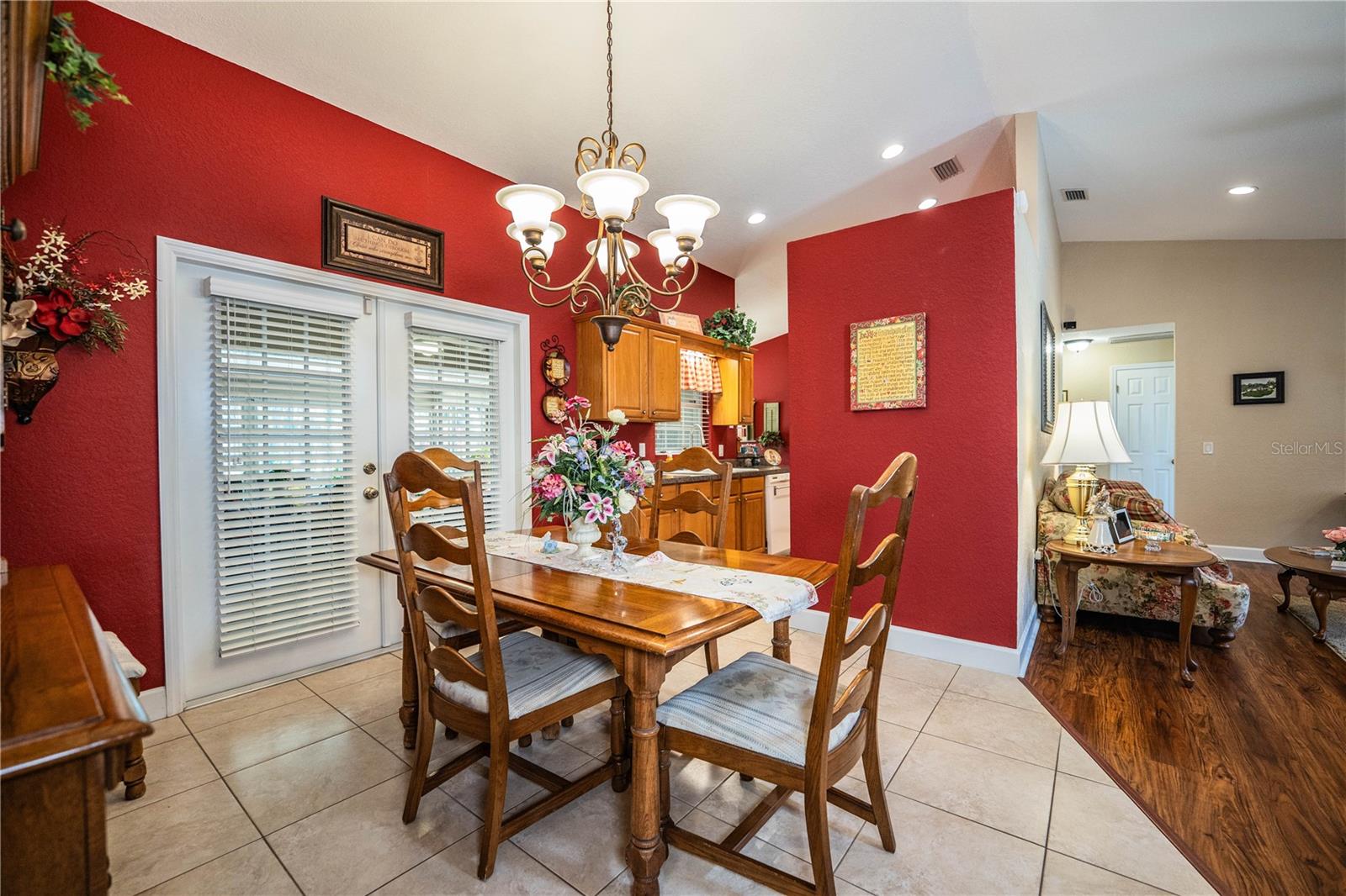 WRIGHT ESTATES - Residential