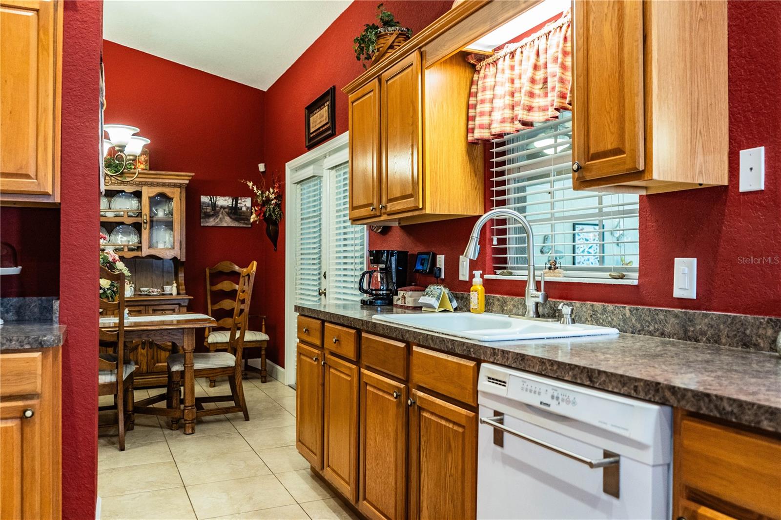 WRIGHT ESTATES - Residential