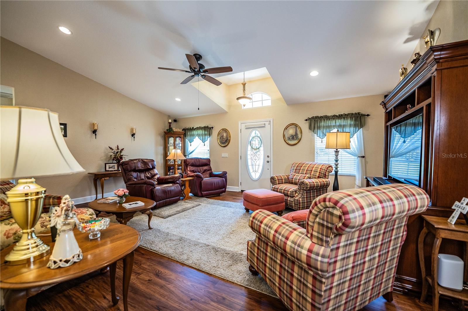 WRIGHT ESTATES - Residential