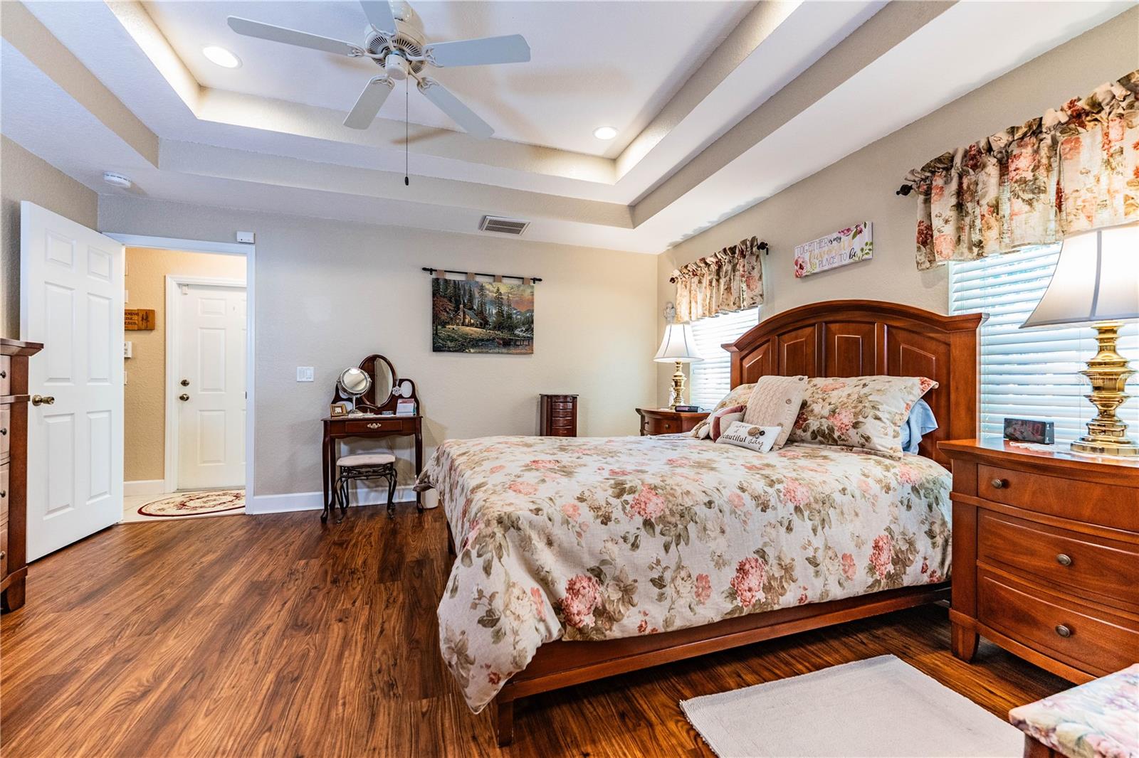 WRIGHT ESTATES - Residential