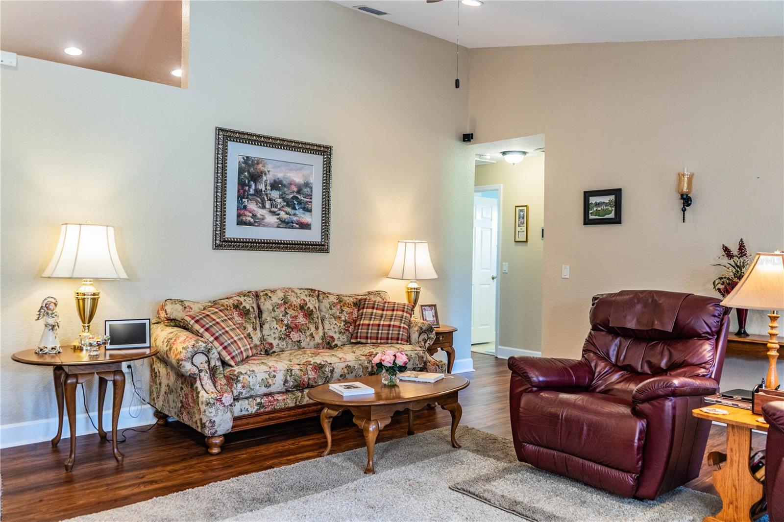 WRIGHT ESTATES - Residential