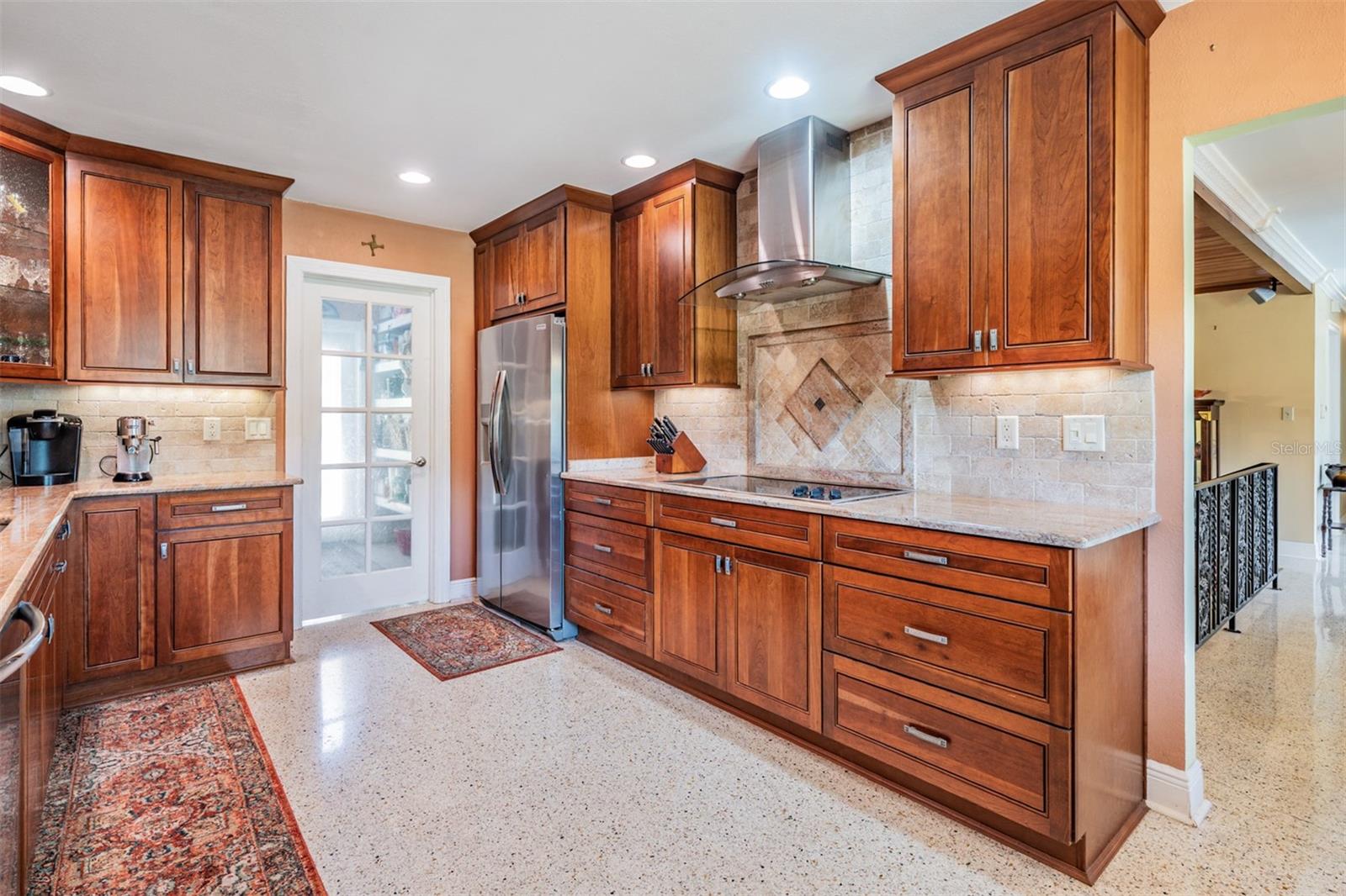 3909 HUDSON LANE