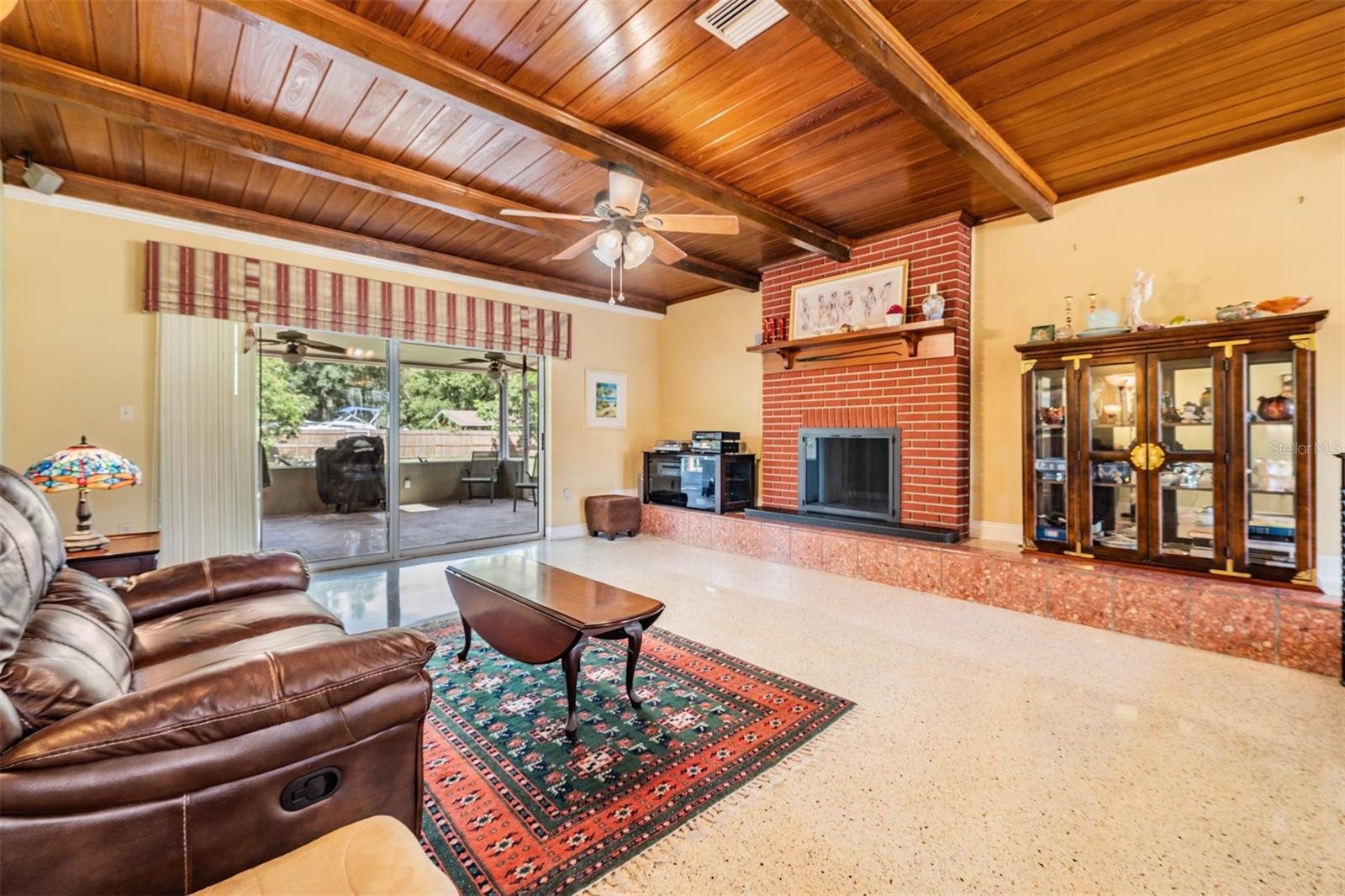 3909 HUDSON LANE