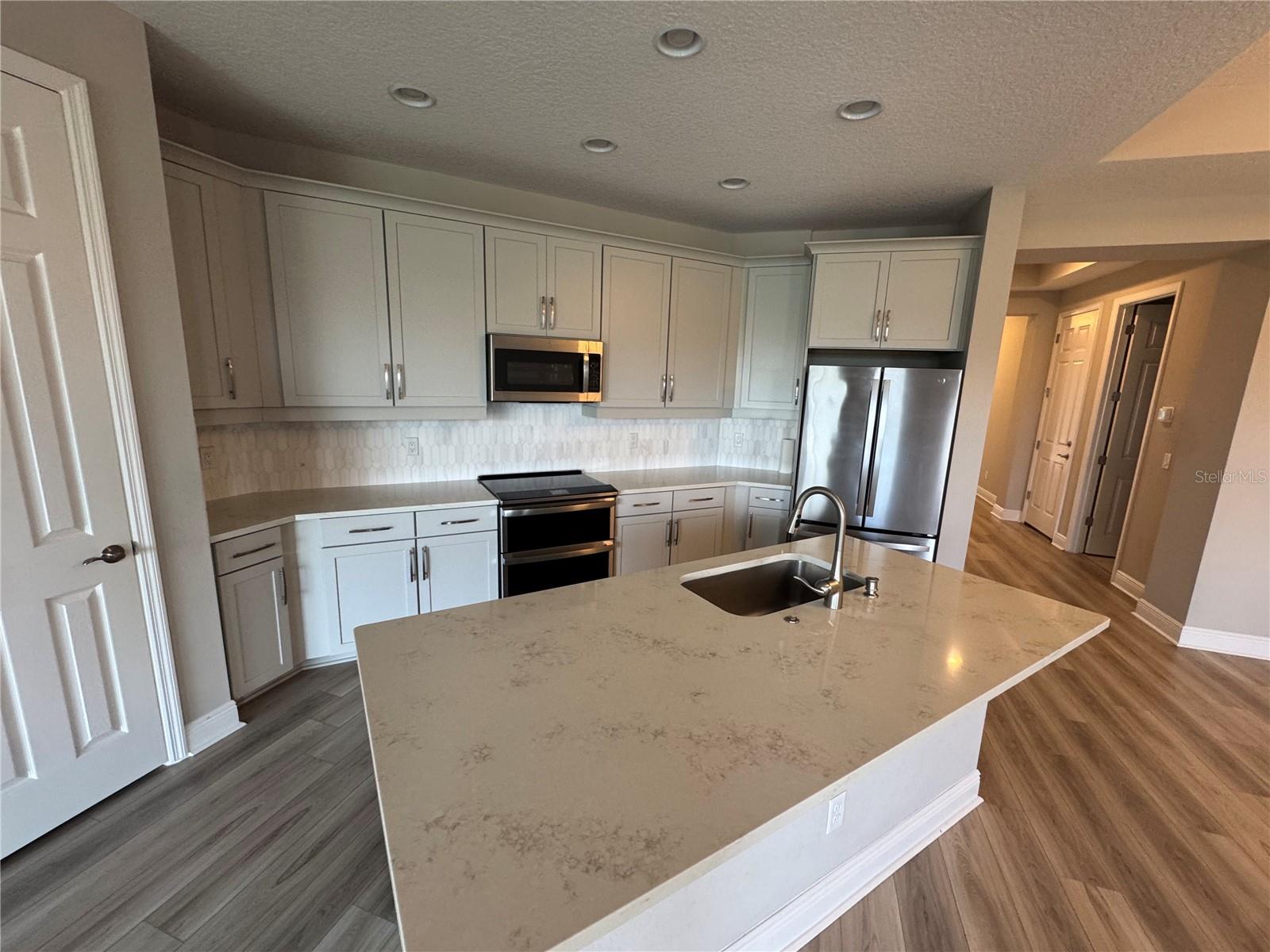 RIVERSIDE PRESERVE PH II - Residential Lease