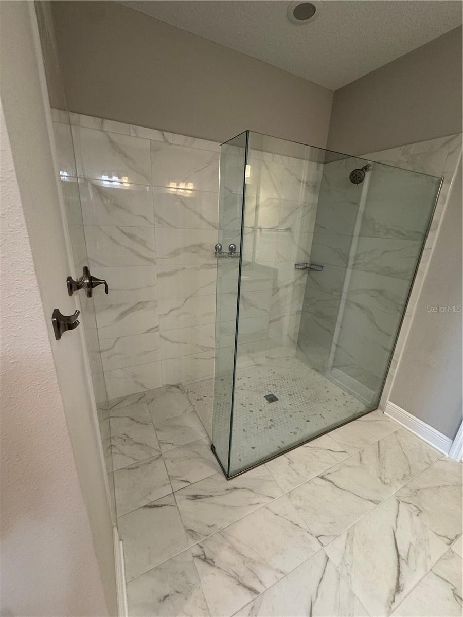 RIVERSIDE PRESERVE PH II - Residential Lease