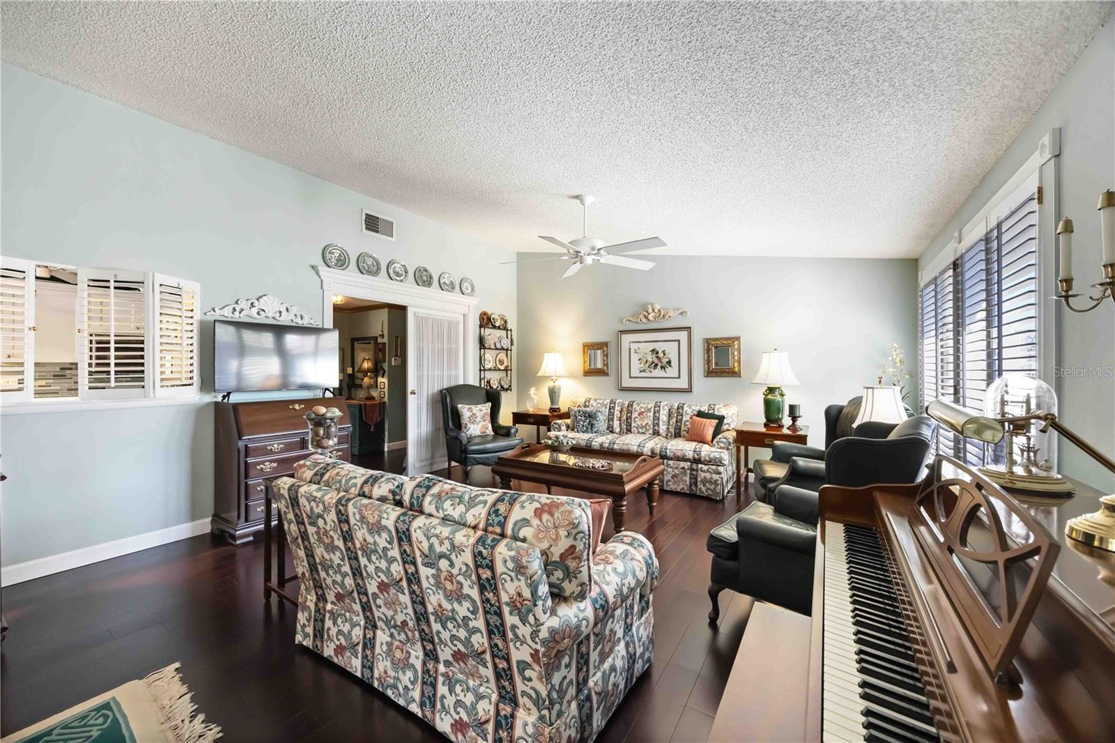 CORDOVA LAKES PH III - Residential