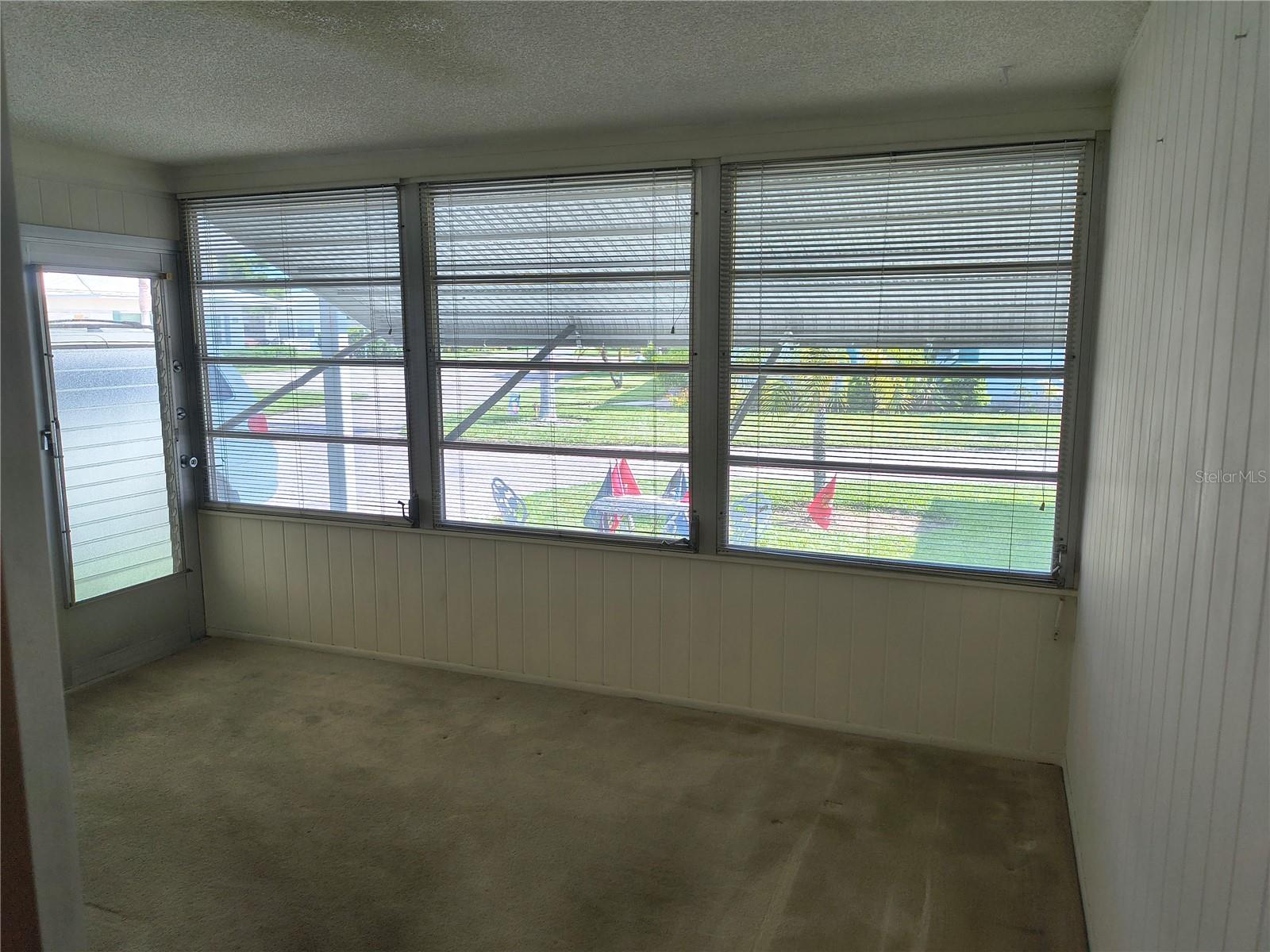 BEACH MANOR VILLAS - Residential