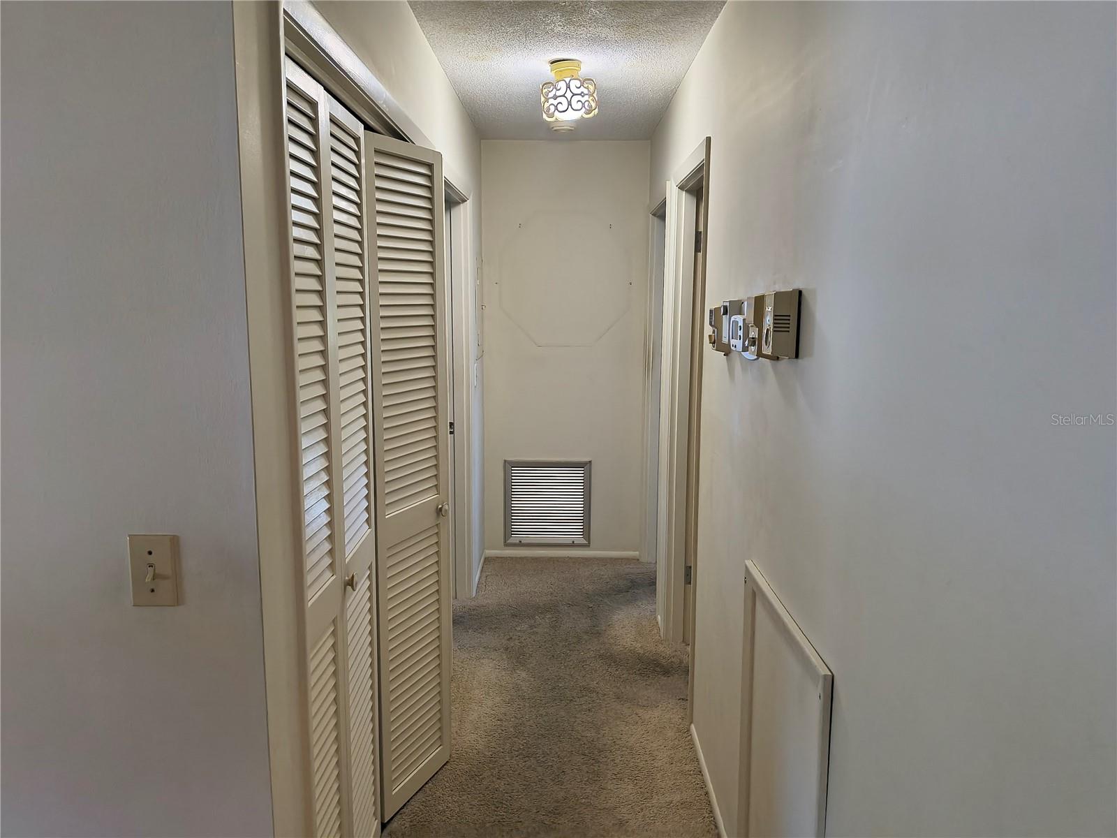 BEACH MANOR VILLAS - Residential