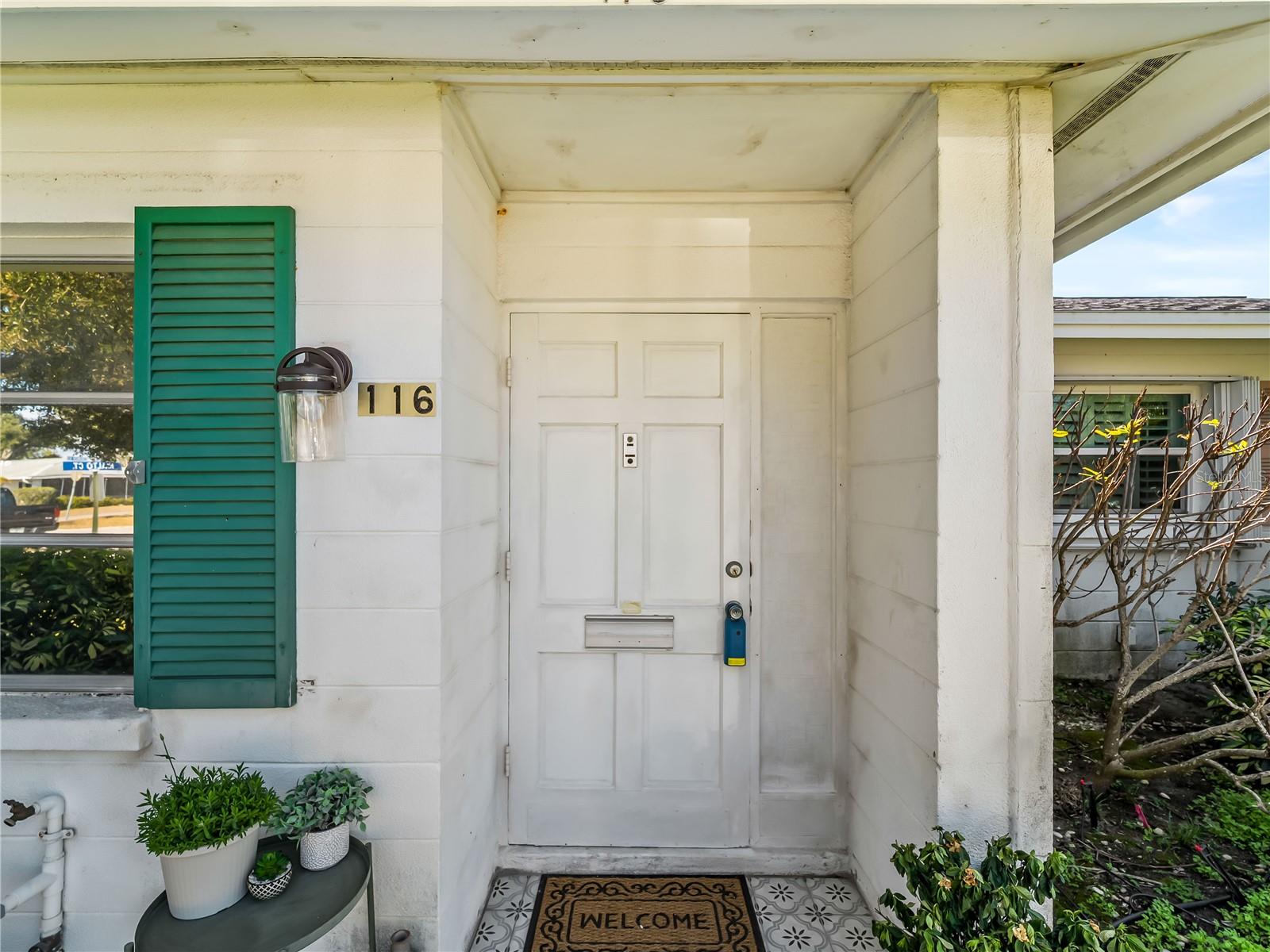 BEACH MANOR VILLAS - Residential