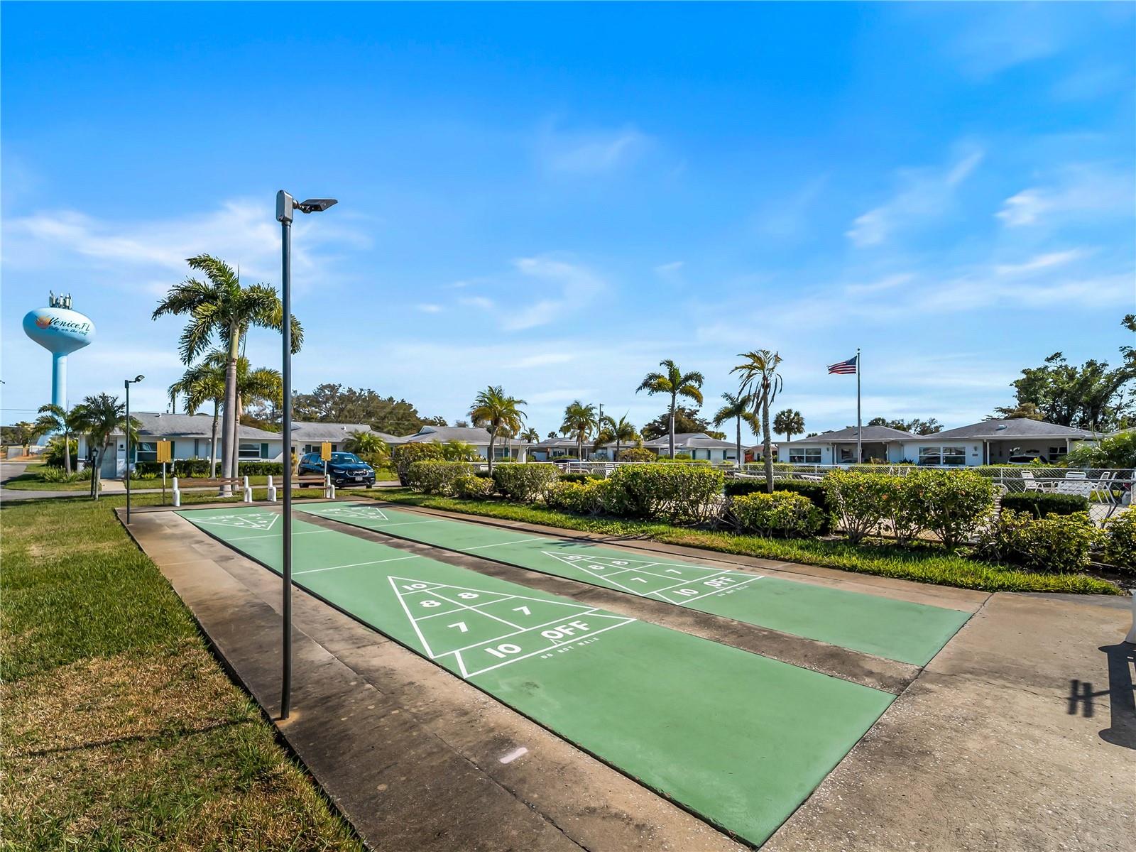 BEACH MANOR VILLAS - Residential