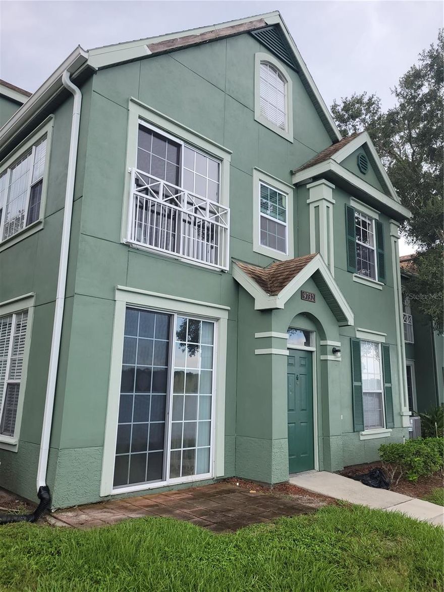 Welcome to this beautiful 3-Bedroom, 2-Bath waterfront home in the highly sought-after, gated Lake Chase community. Step inside to an open-concept living and dining area with a storage closet. The Kitchen has stainless steel appliances and newly updated brand-new cabinets and countertop.  The spacious master suite includes a private bath, walk-in closet, and a convenient laundry closet. A dedicated carport provides added convenience.  Lake Chase offers resort-style amenities, including: Sparkling swimming pool, Tennis courts, Fitness center, Clubhouse  All within a secure, gated setting. As part of the Westchase master-planned community, you’ll enjoy a vibrant lifestyle close to shopping, dining, and entertainment.