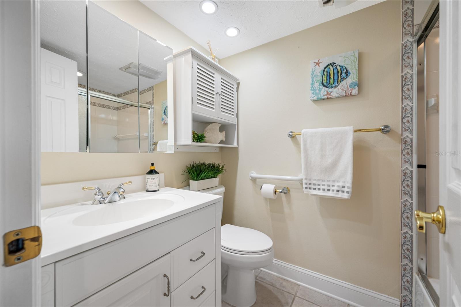 COVE CAY VILLAGE IV - Residential