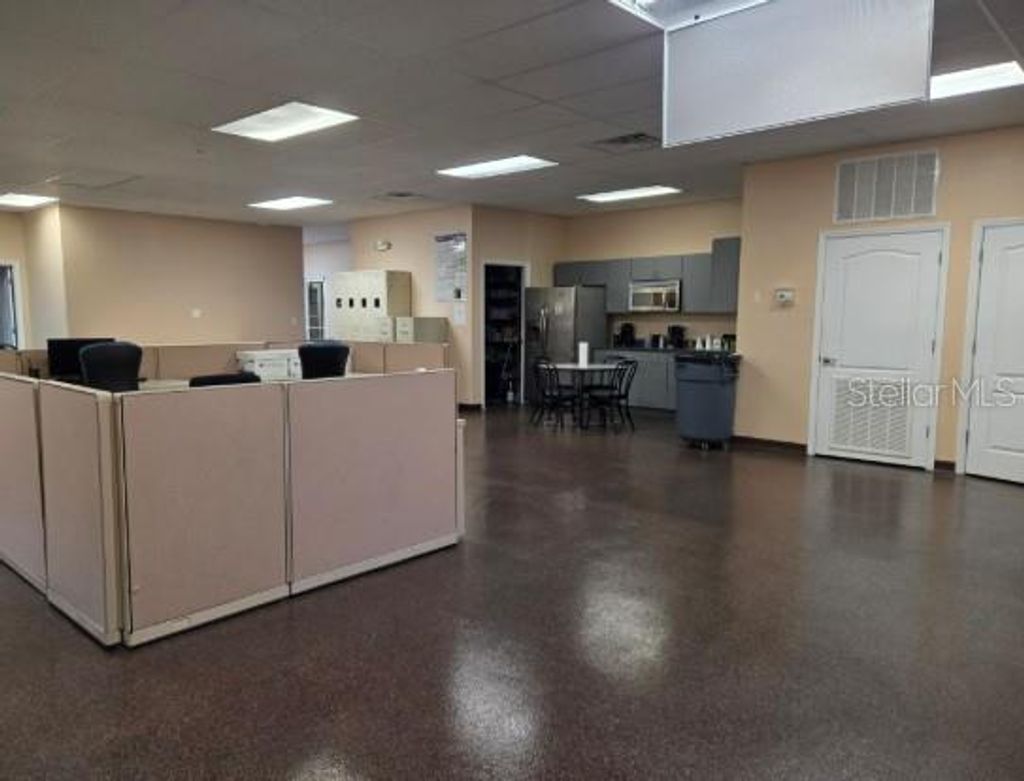 Photo of 1070 E Brandon Boulevard, Brandon, FL 33511 (MLS # TB8480853)