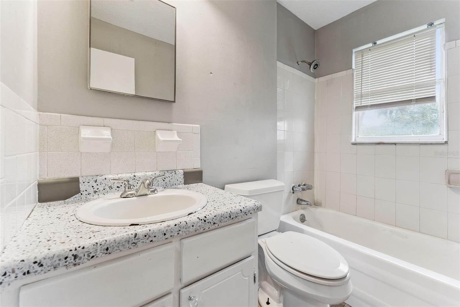 PINE CREST ADD HOLLY HILL - Residential Lease