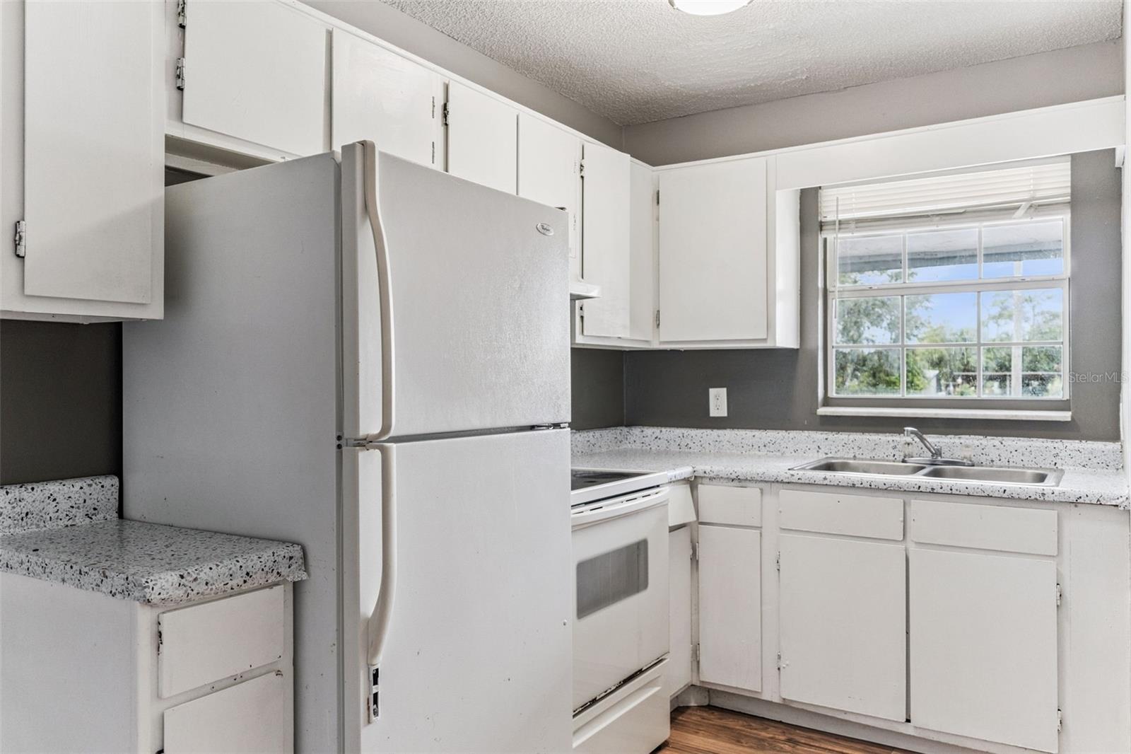 PINE CREST ADD HOLLY HILL - Residential Lease