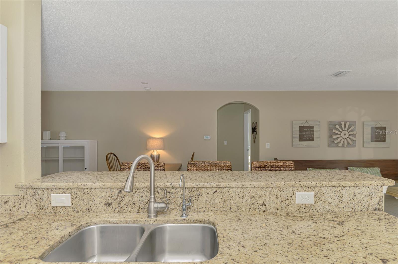 SOUTH VENICE - Residential