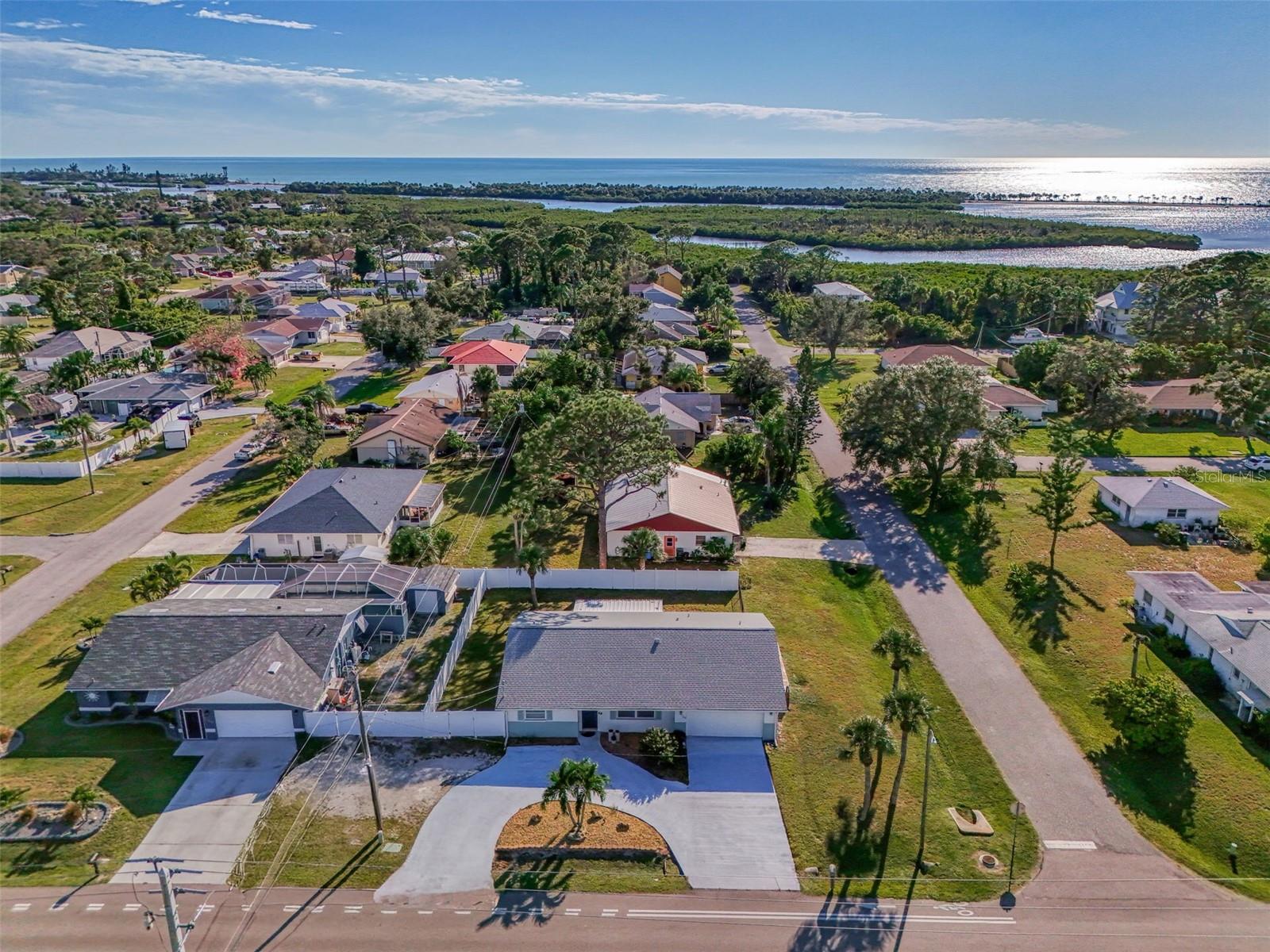 SOUTH VENICE - Residential