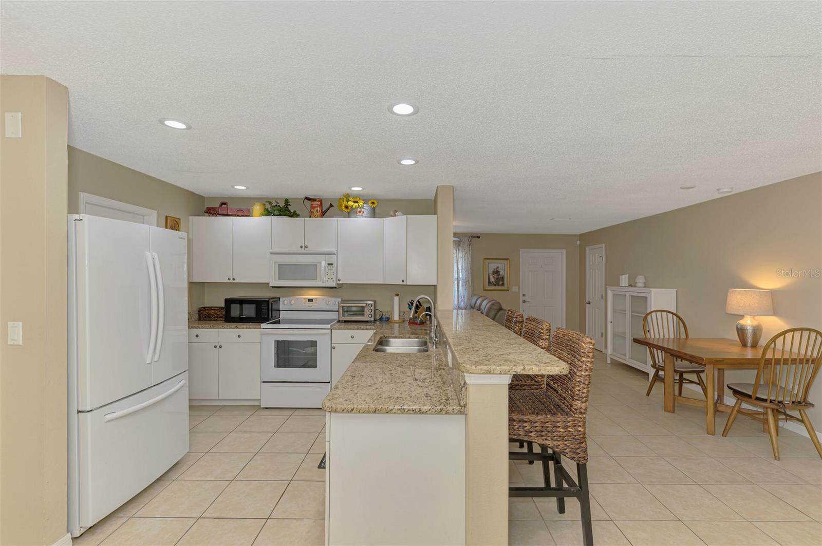 SOUTH VENICE - Residential