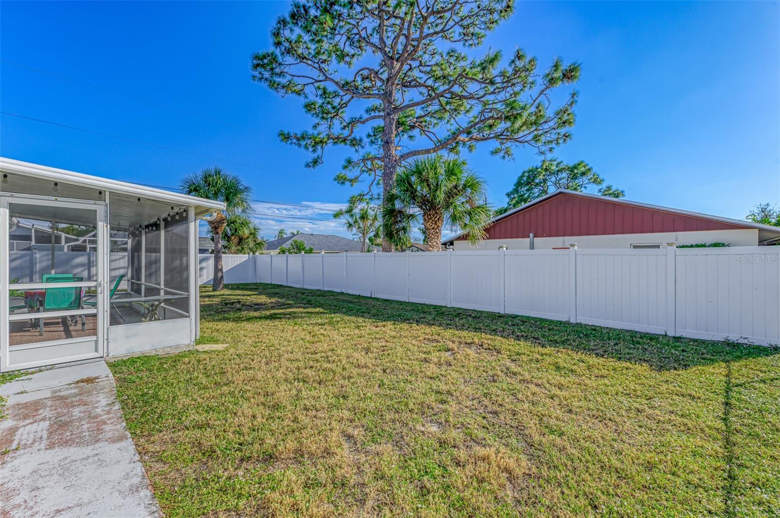 SOUTH VENICE - Residential