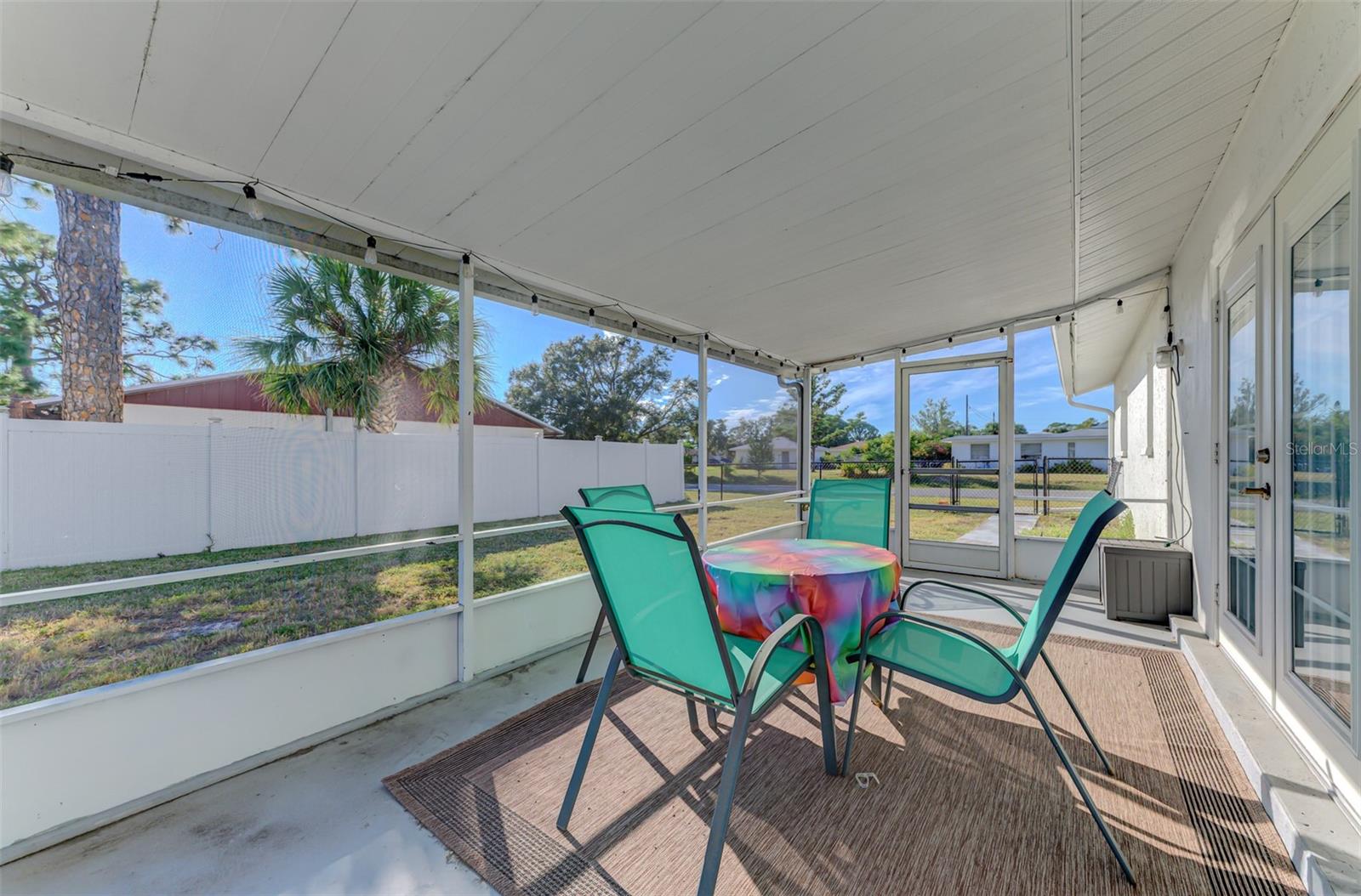 SOUTH VENICE - Residential