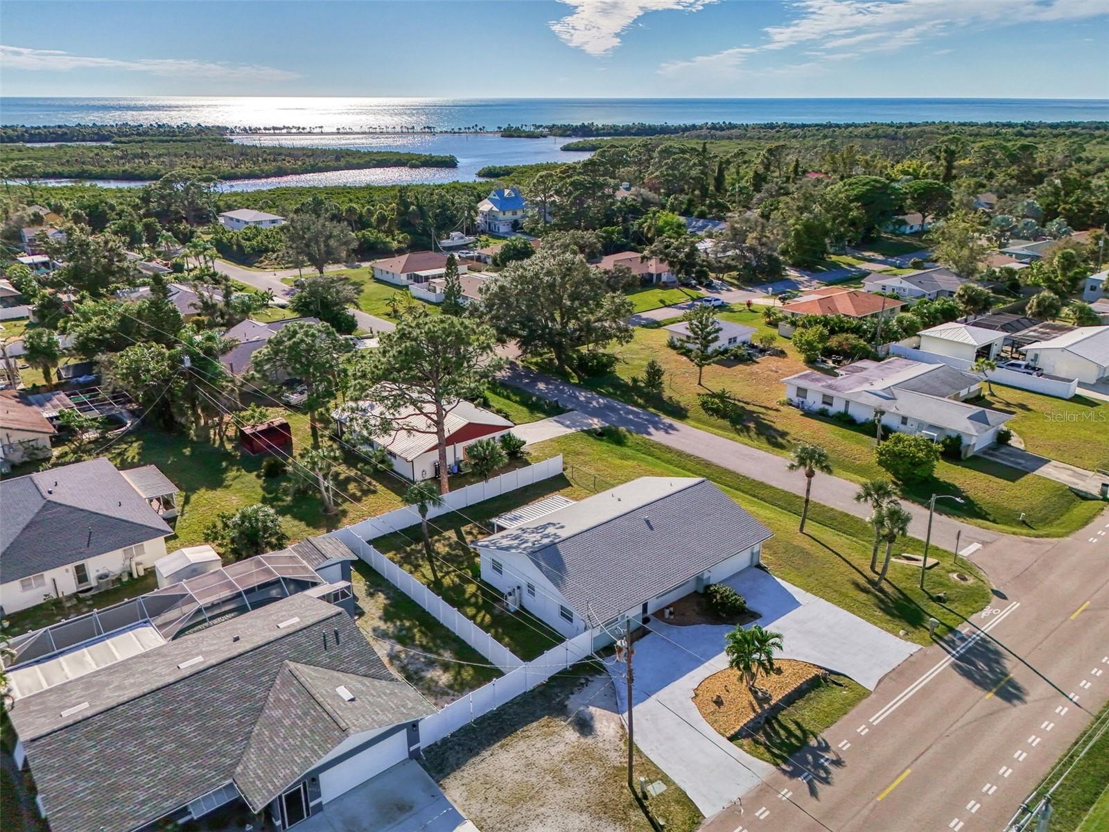 SOUTH VENICE - Residential