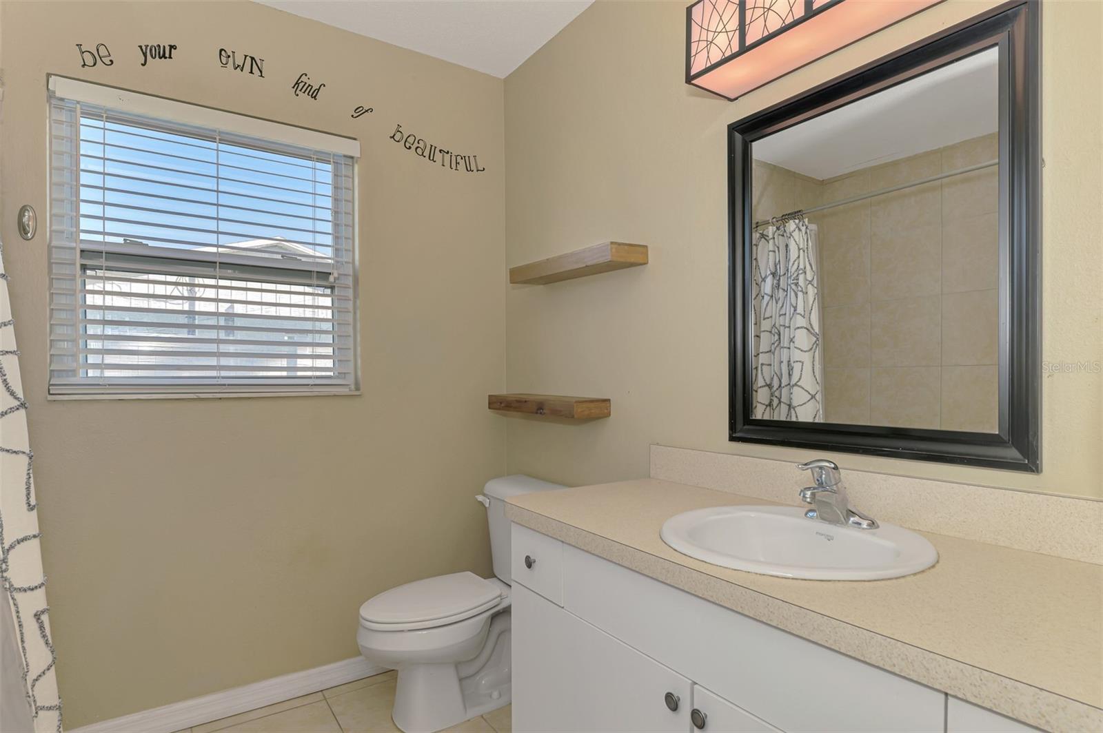 SOUTH VENICE - Residential