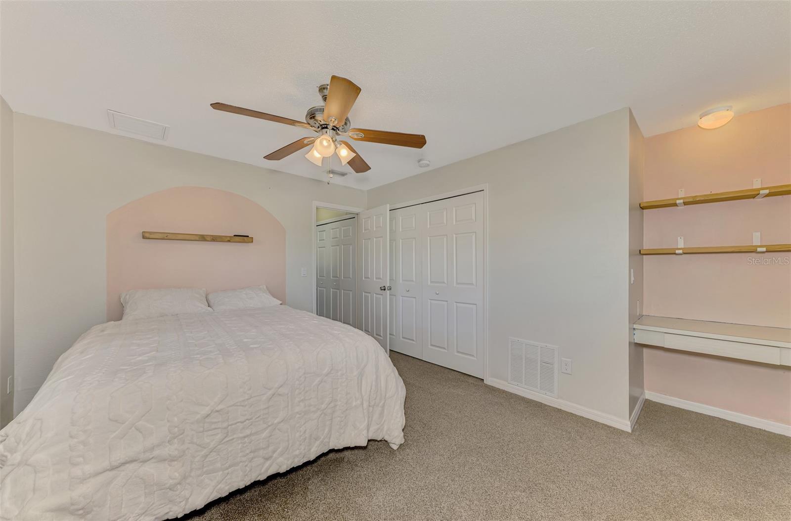 SOUTH VENICE - Residential