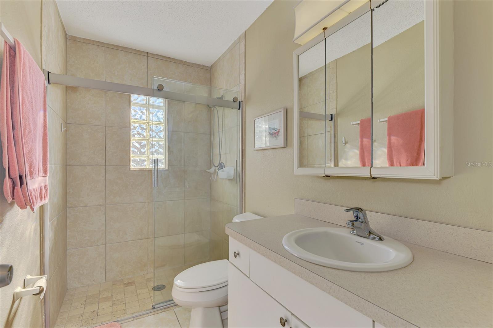 SOUTH VENICE - Residential