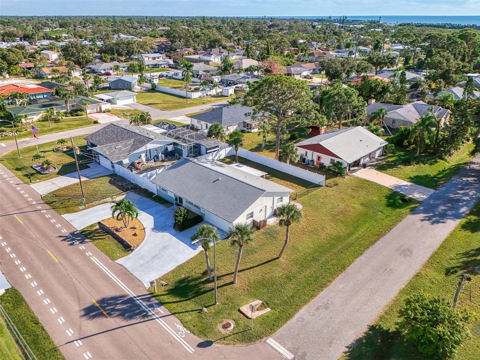 SOUTH VENICE - Residential