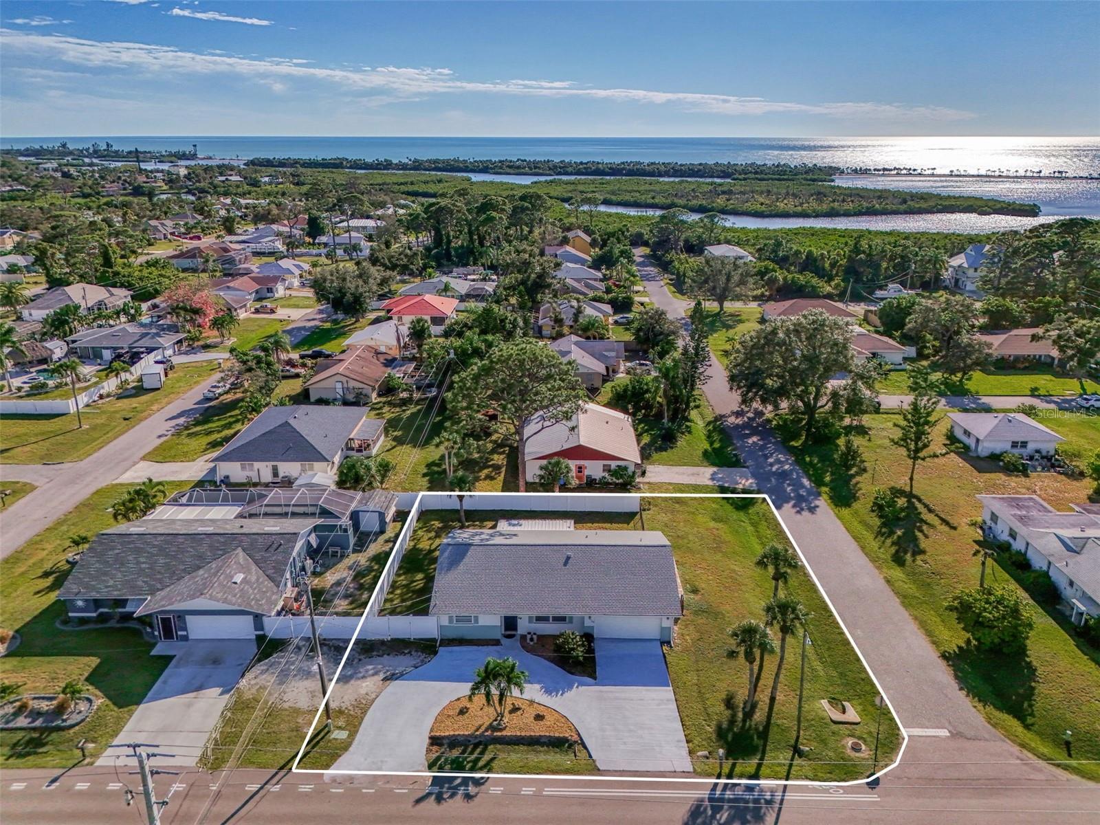 SOUTH VENICE - Residential